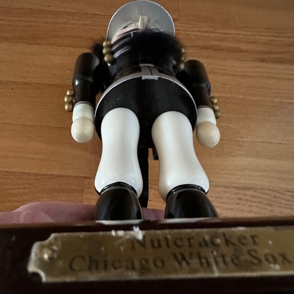 Chicago White Sox 2002 Rare First in Limited Series Nutcracker - Picture 7 of 16